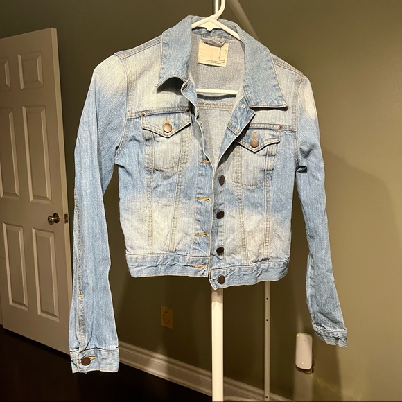 Cropped denim jacket - Picture 1 of 3